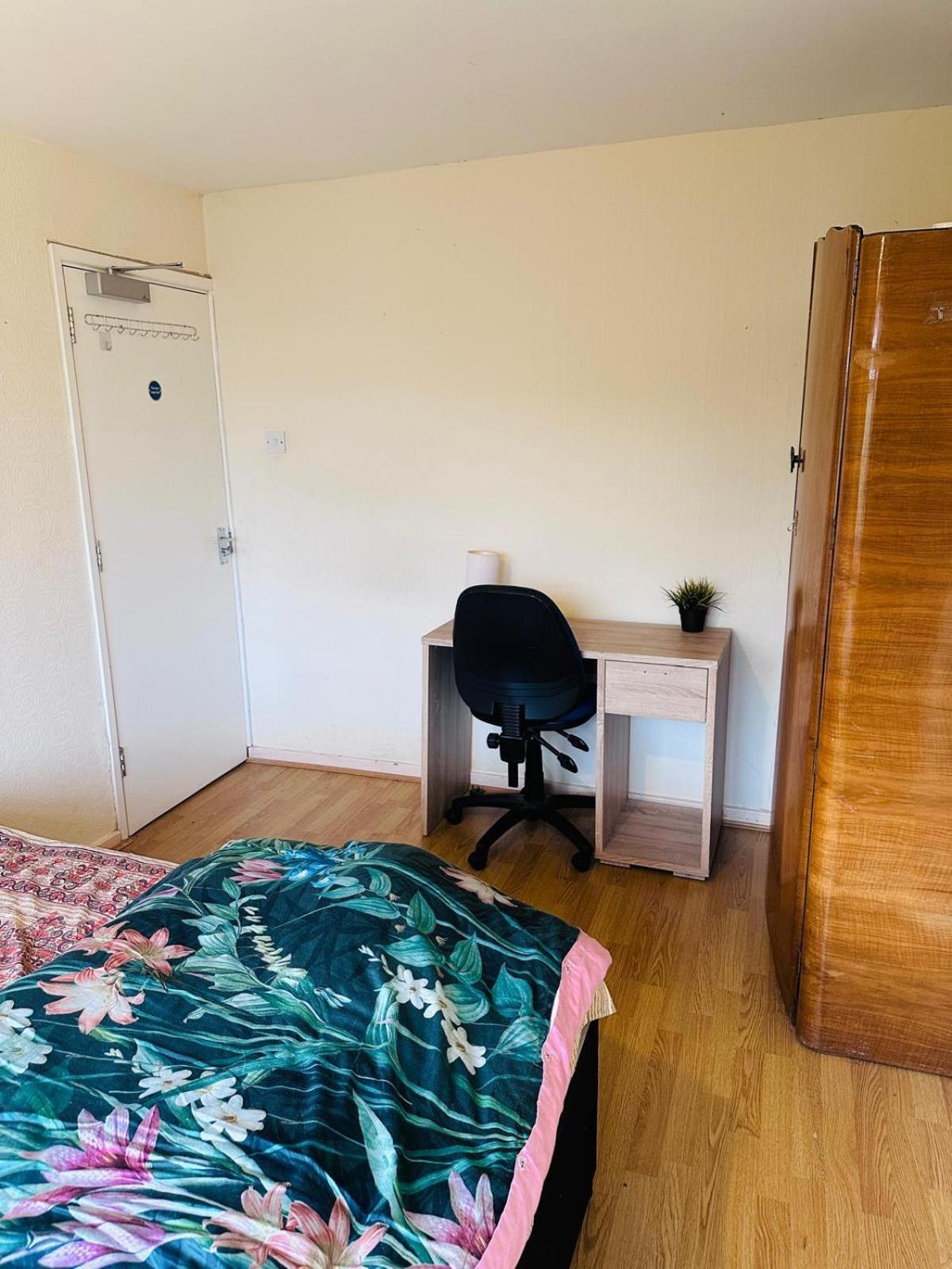 Budget Rooms - Near City Center Birmingham Exterior foto
